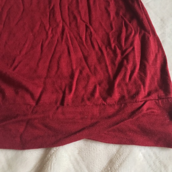 Loose Red Blouse w/ Fun Sleeves - Picture 2 of 4